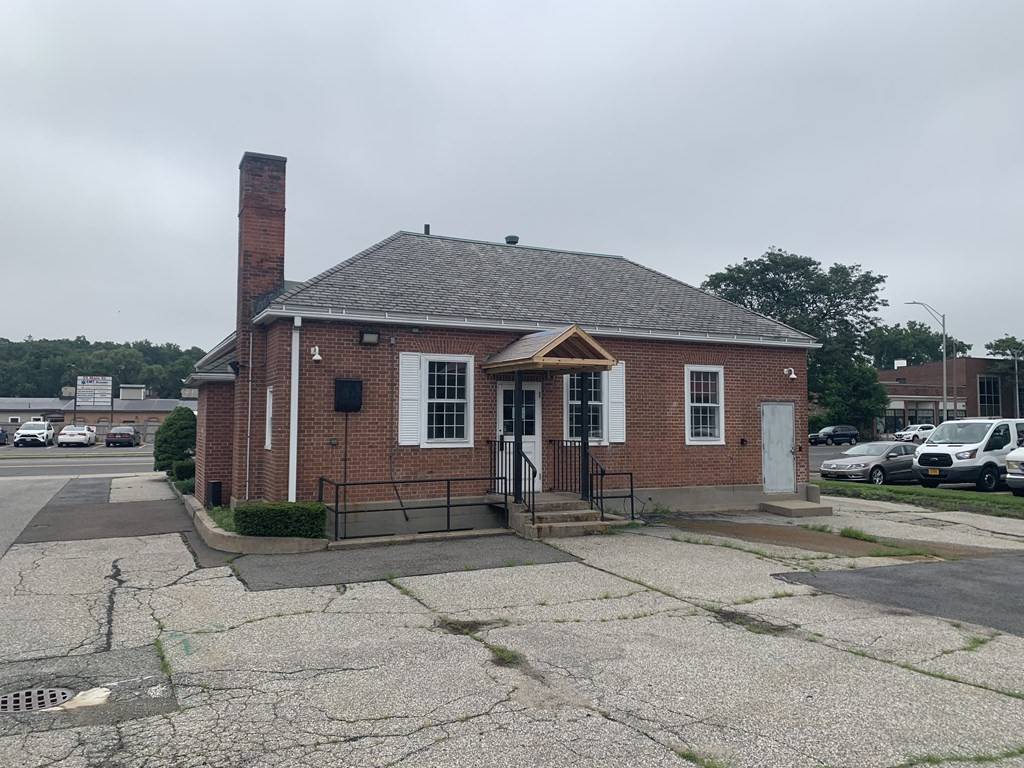 Chicopee, MA 01020,66 Main St