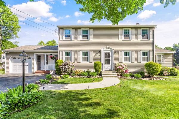 48 Mansfield Rd, Lowell, MA 01852