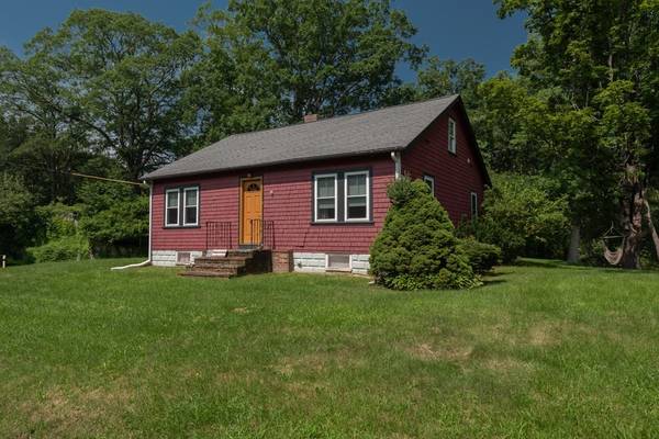 Rehoboth, MA 02769,90 Anawan