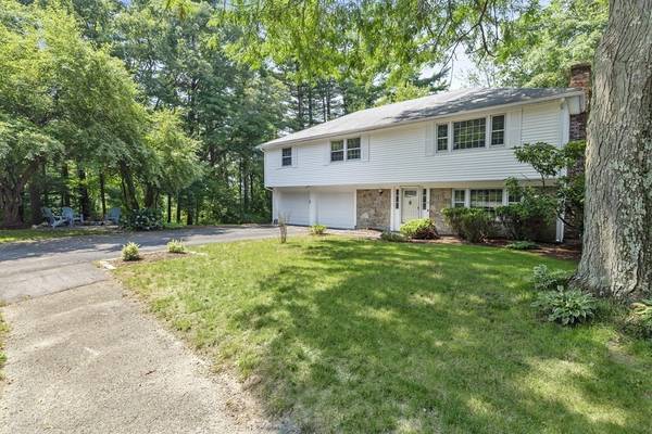 Framingham, MA 01701,21 Bridle Path Circle