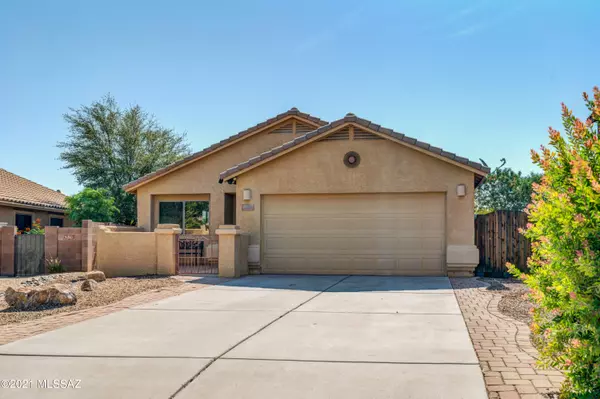 962 E Sheriffs Draw Lane, Sahuarita, AZ 85629