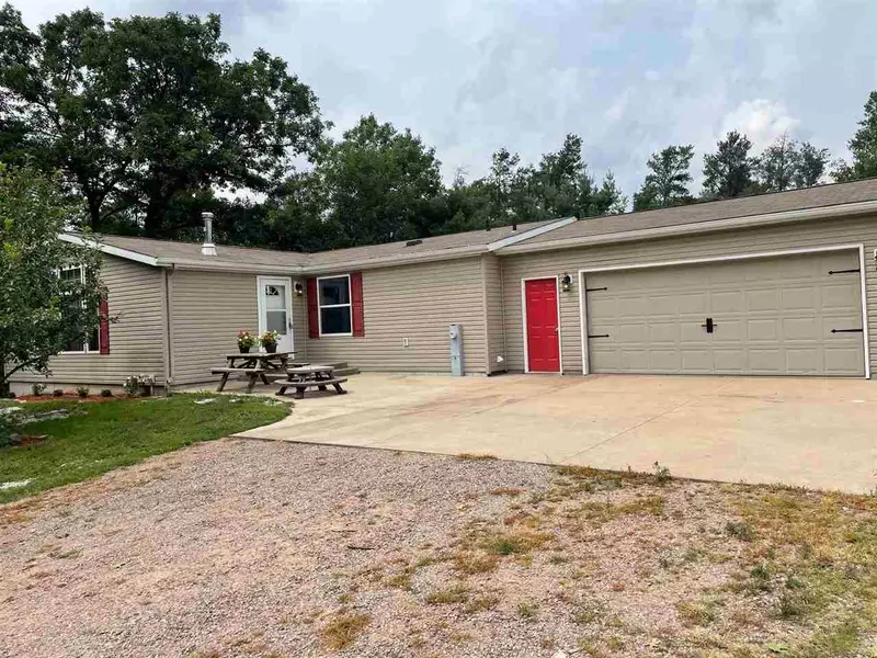 1614 Hornet Tr, Nekoosa, WI 54457