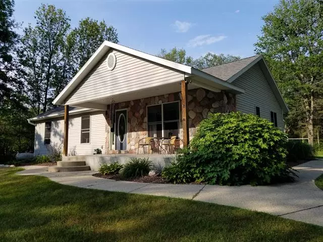 584 S Green, White Cloud, MI 49349