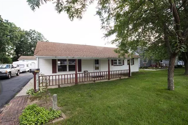 209 2nd Avenue, Dowagiac, MI 49047