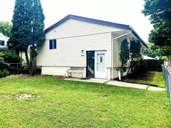 5779 N 92nd St, Milwaukee, WI 53225