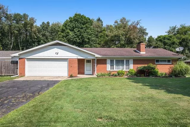 16545 E Augusta Drive, Augusta, MI 49012