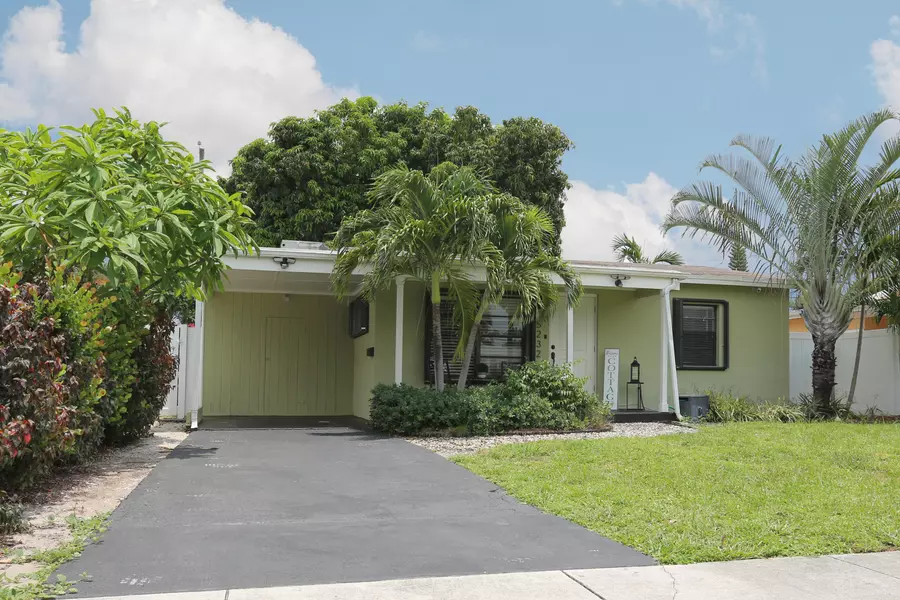 5232 NE 2nd AVE, Oakland Park, FL 33334