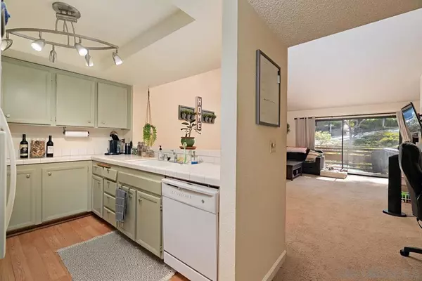 San Diego, CA 92131,9917 Scripps Westview Way #216