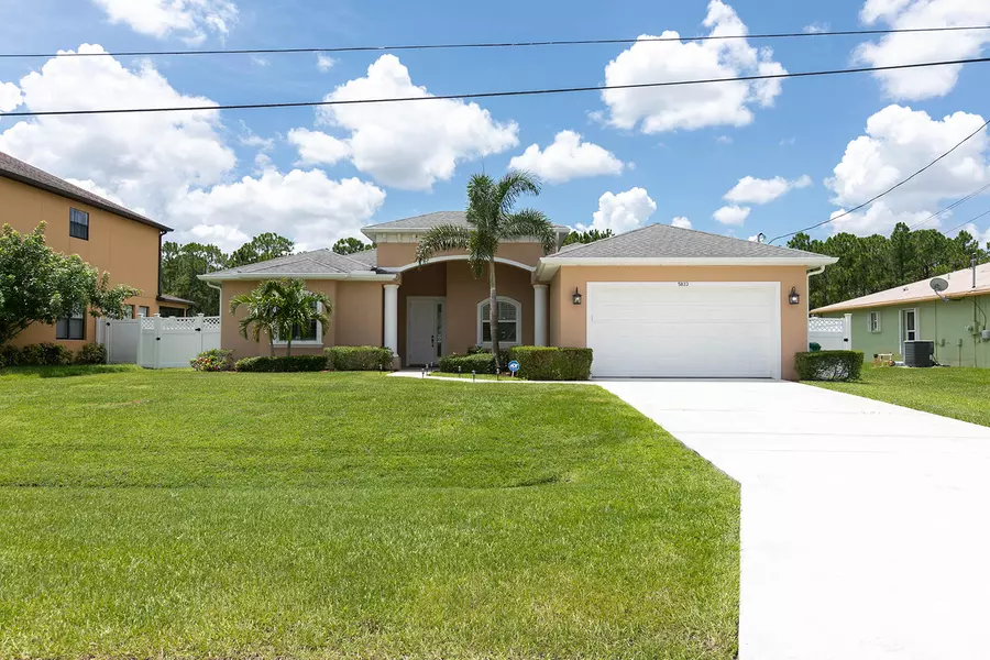 5833 NW Zenith DR, Port Saint Lucie, FL 34986