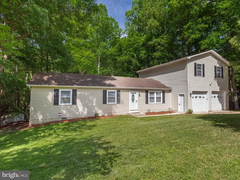 36890 W LAKELAND DR, Mechanicsville, MD 20659