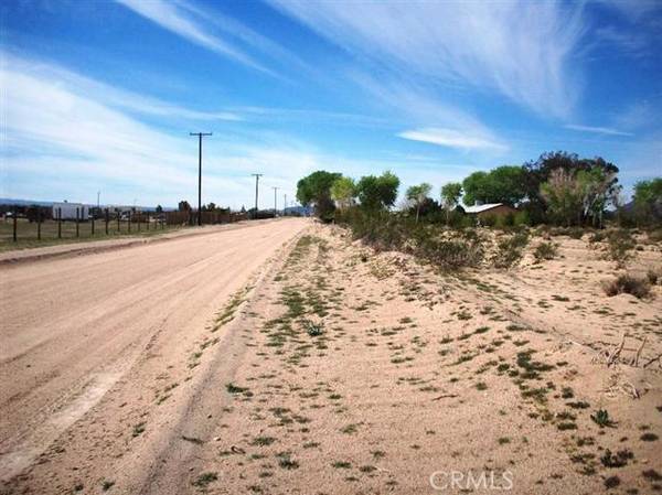 Newberry Springs, CA 92365,0 Duntroon RD