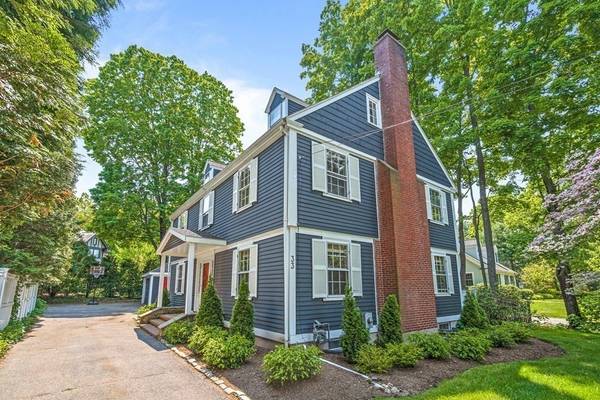 33 Benvenue St, Wellesley, MA 02482