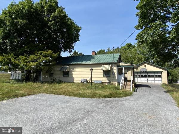 3161 CLAREMONT RD, Dover, PA 17315