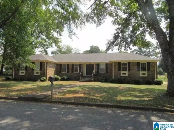 Talladega, AL 35160,208 W ROBERTS AVENUE