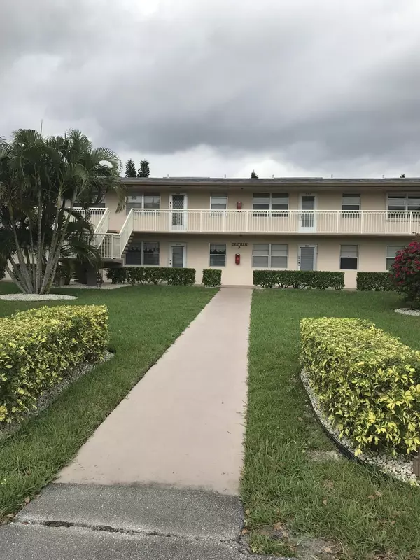 326 Chatham P, West Palm Beach, FL 33417