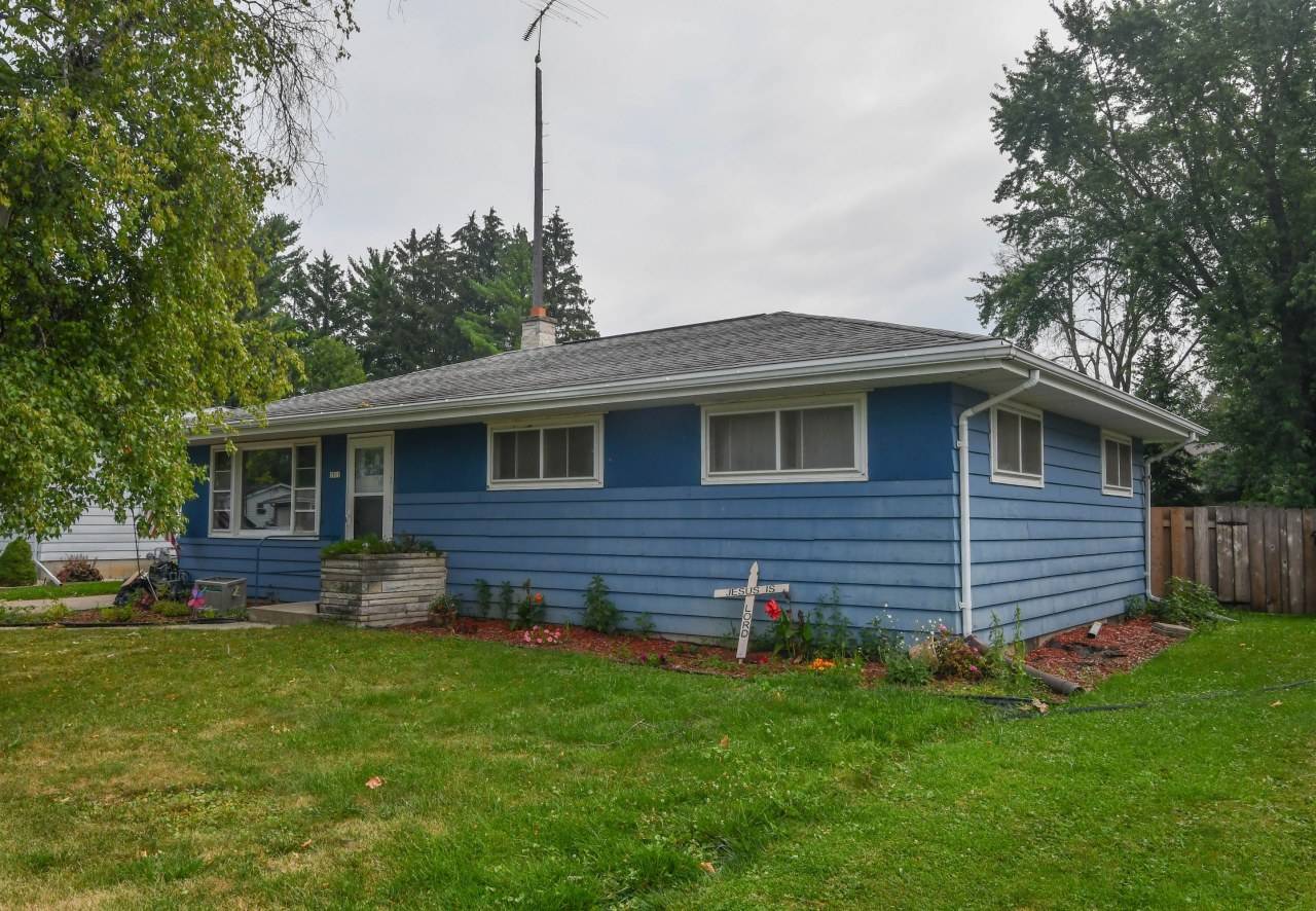 1511 Sandy Ln, Watertown, WI 53098