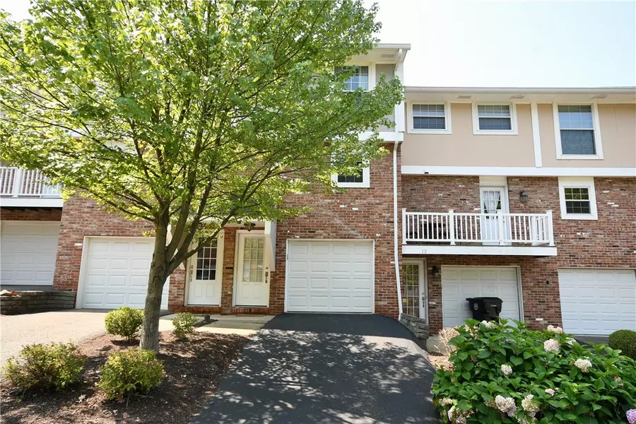 5493 Library Road #14, Bethel Park, PA 15102