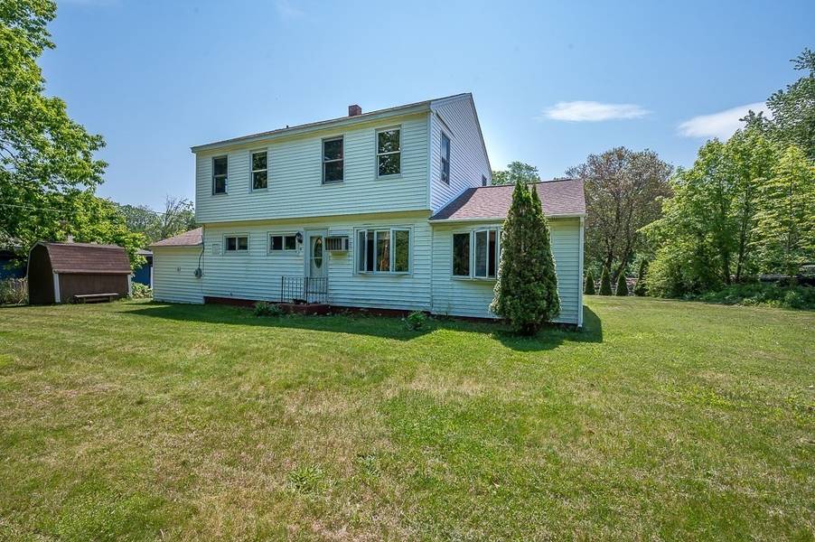 16 Oakham Rd, North Brookfield, MA 01535