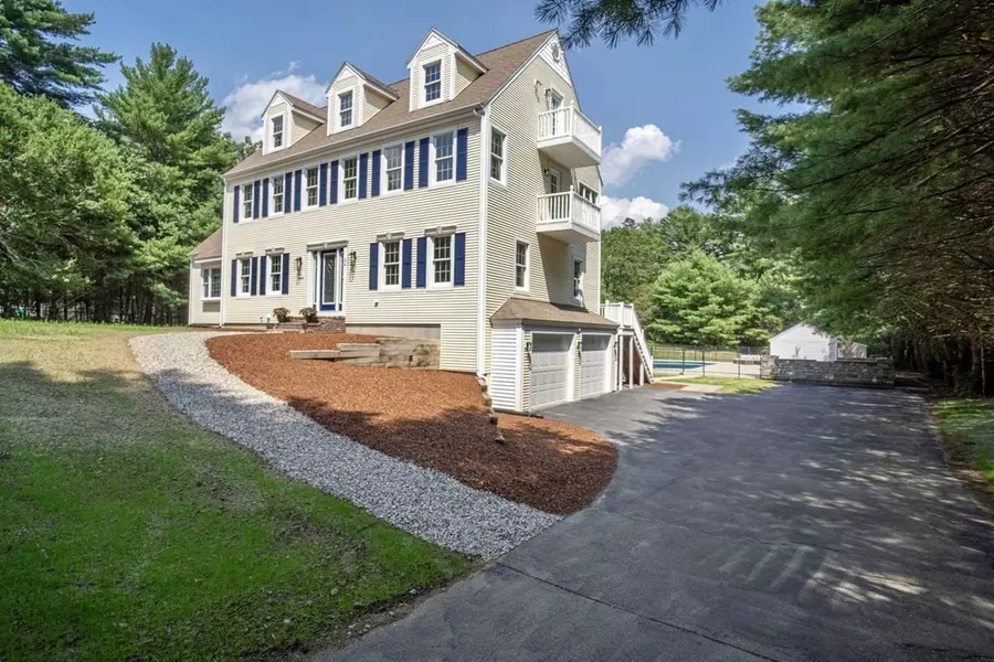 26 Deer Hill Ln, Carver, MA 02330