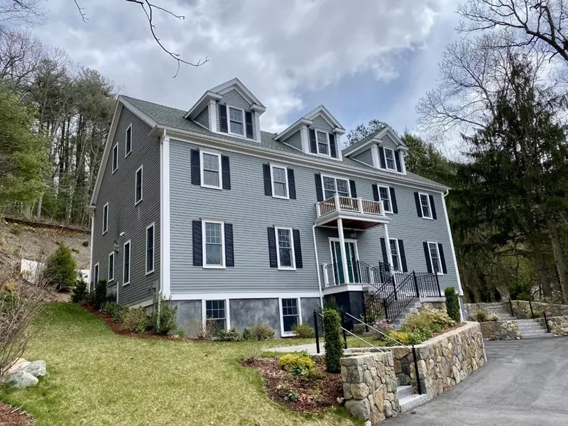 72 Great Plain Avenue, Wellesley, MA 02482