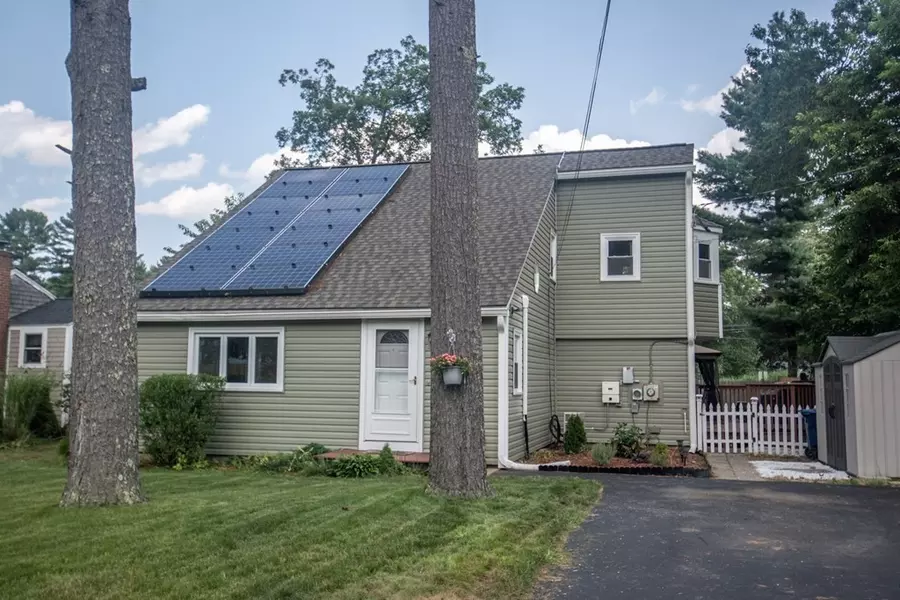 1 Cedar Dr, Carver, MA 02330