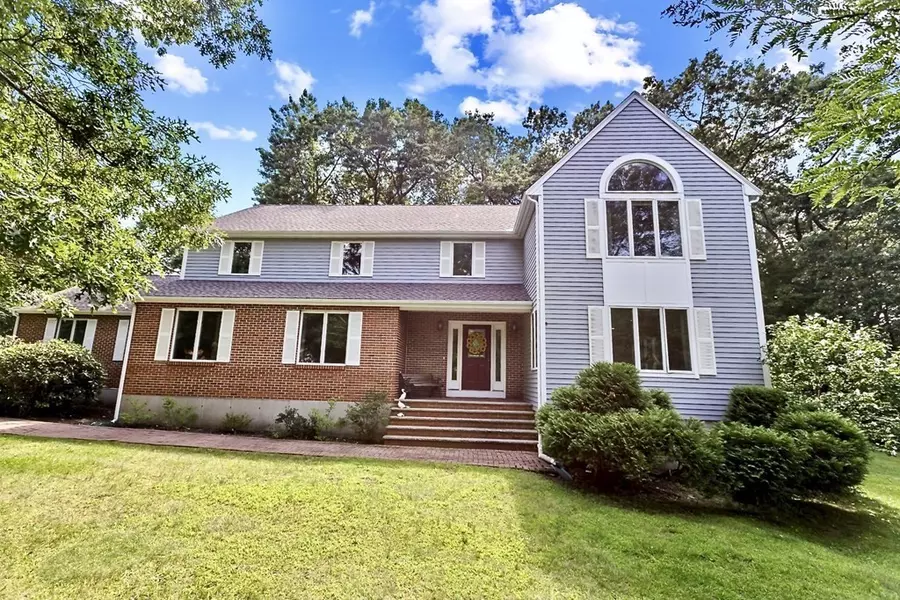 4 Winterberry, North Reading, MA 01864