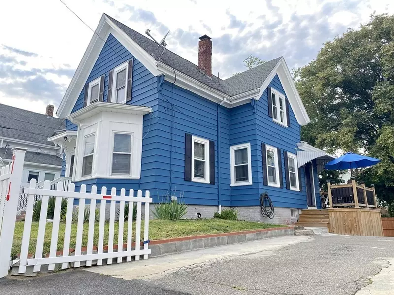 97 Myrtle St, Brockton, MA 02301