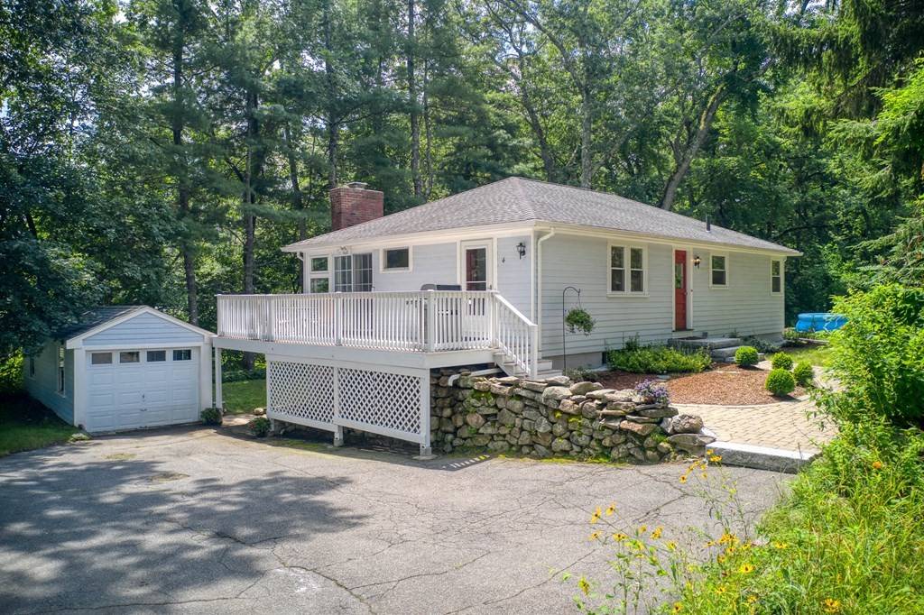 4 Clover Hill Rd, Acton, MA 01720