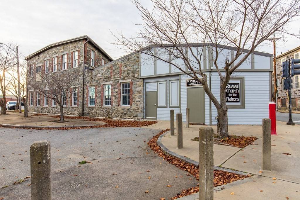 Lowell, MA 01854,6 Rock St