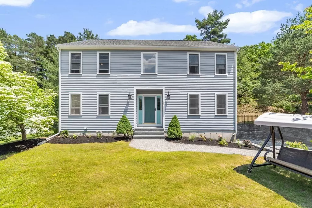 Hudson, MA 01749,9 Maxwell Cir