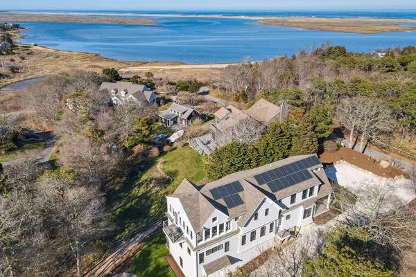 18 Snow Shore Rd, Orleans, MA 02653