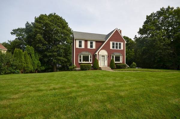 82 Highland View Dr, Sutton, MA 01590