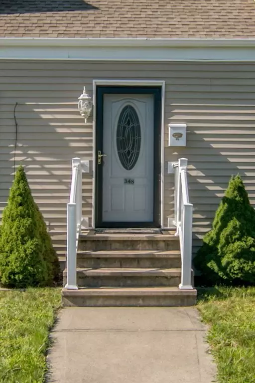 Chicopee, MA 01020,348 New Ludlow Rd