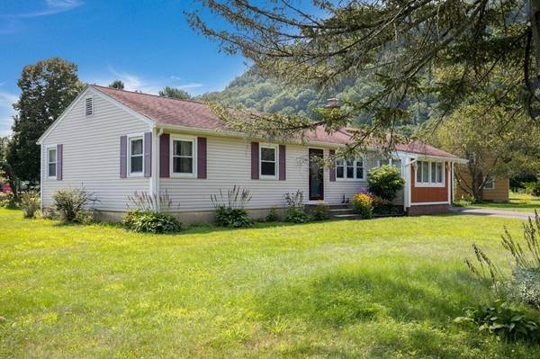 1 Beaver Dr, Deerfield, MA 01373