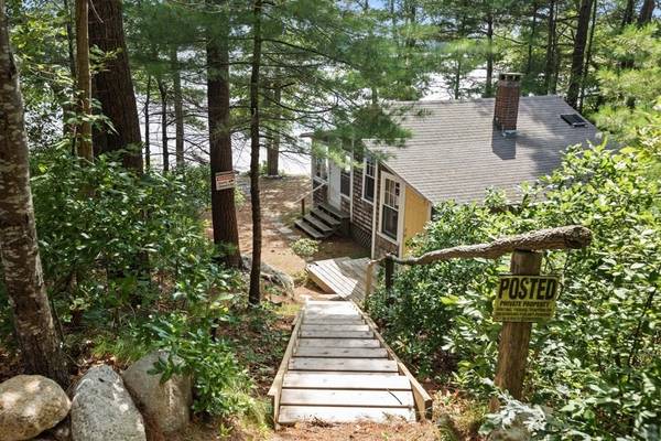 45 Ridge Rd, Carver, MA 02330