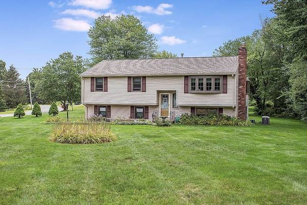 9 Ratner Rd, Tyngsborough, MA 01879