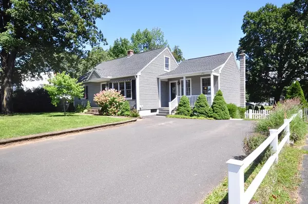 Southwick, MA 01077,26 Birchwood Rd