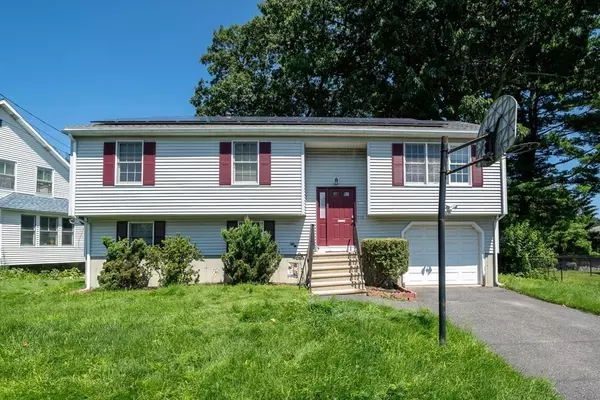 75 King Philip Rd, Worcester, MA 01606