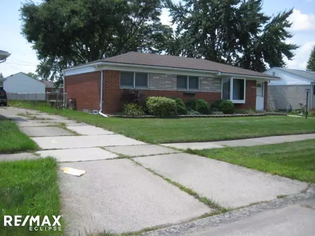 18226 KENNA DR., Clinton Township, MI 48035