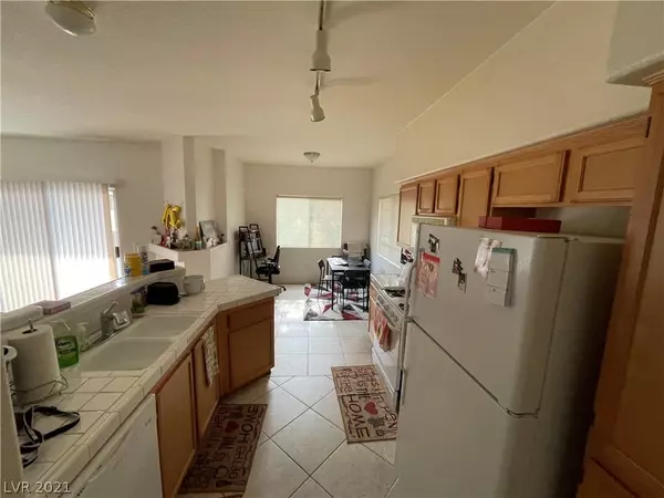 Las Vegas, NV 89183,1050 E Cactus Avenue #1106