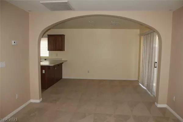 Las Vegas, NV 89148,8807 Canyon Saddle Street