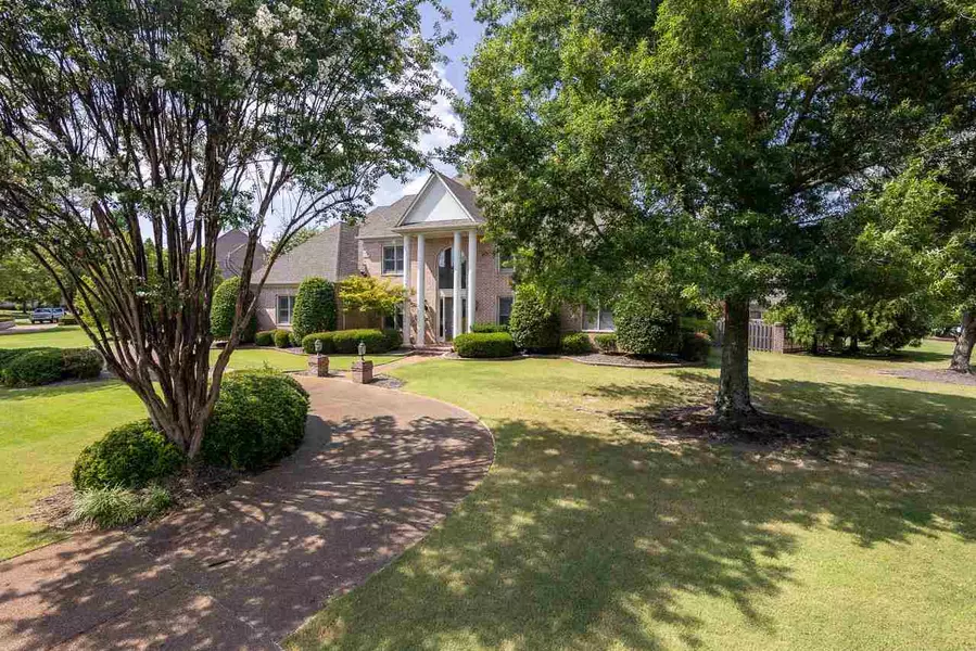 1628 COURTS MEADOWS CV, Collierville, TN 38017