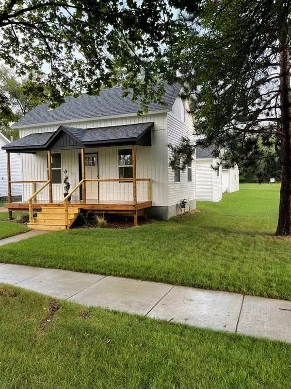 307 Tassler St, Princeton, WI 54968