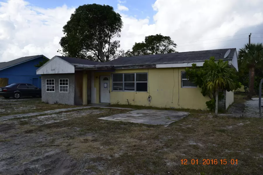 8657 SE Anthione WAY, Hobe Sound, FL 33455