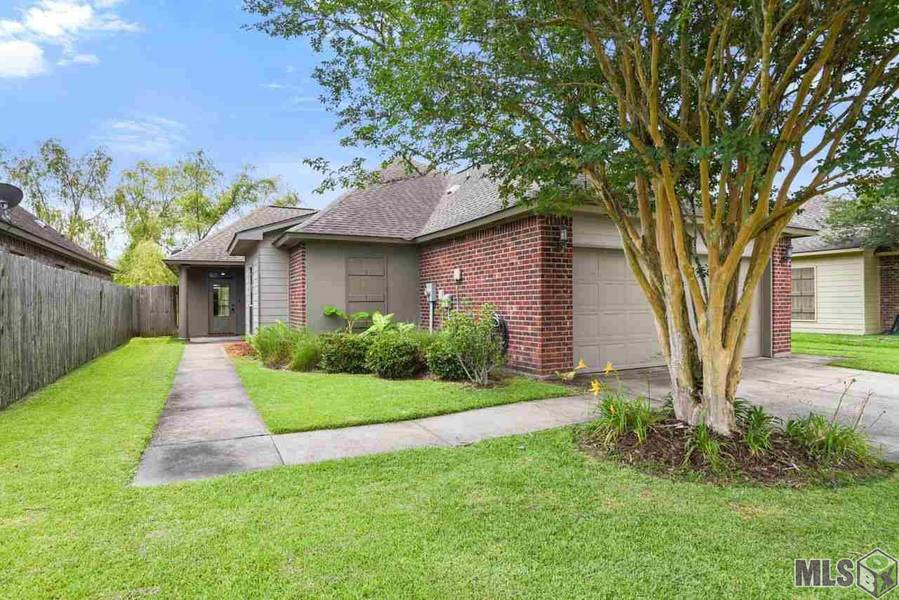 9062 WINDING LAKE AVE, Baton Rouge, LA 70810