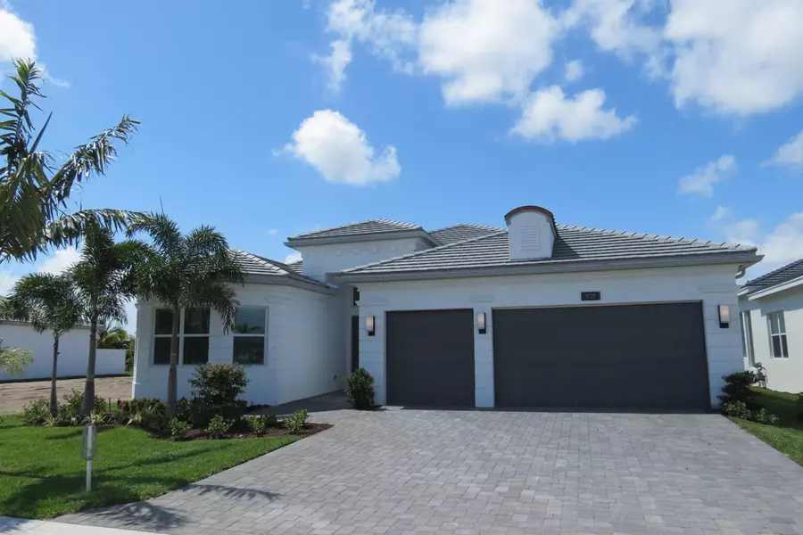 9329 Seahorse Bay DR, Boynton Beach, FL 33473