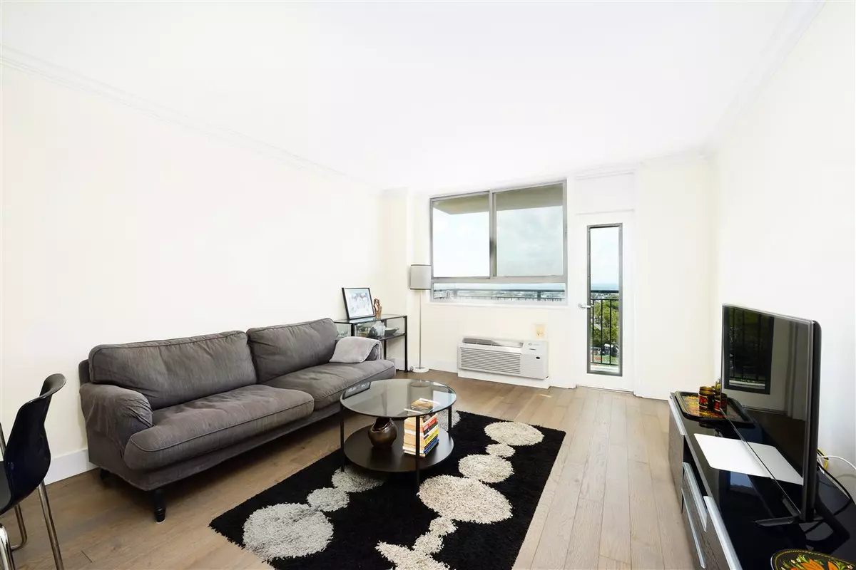 Union City, NJ 07087,100 MANHATTAN AVE #1701