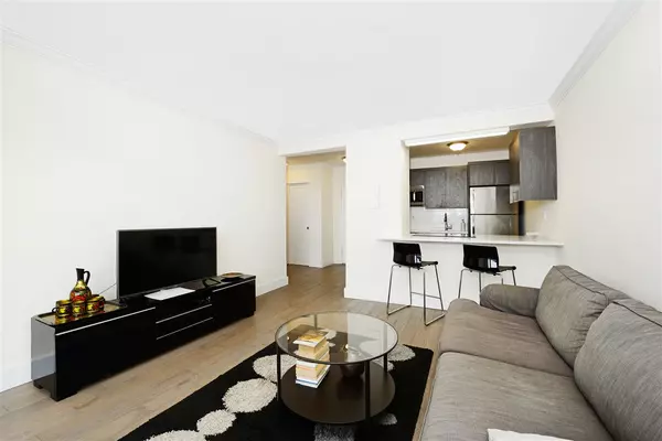 Union City, NJ 07087,100 MANHATTAN AVE #1701