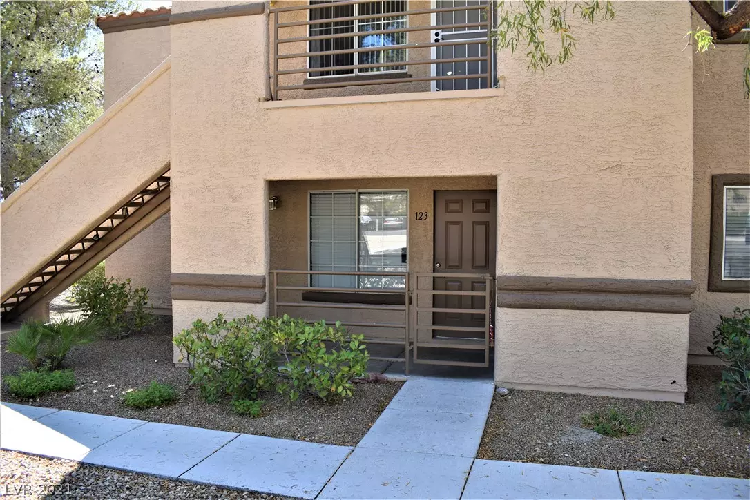 Las Vegas, NV 89117,9070 Spring Mountain Road #123