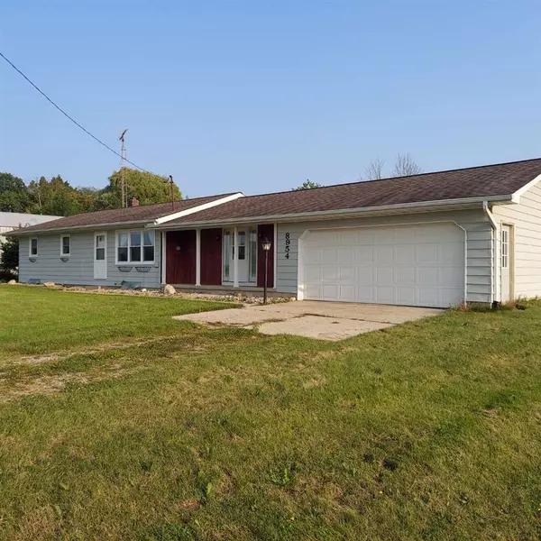 8954 E Colonville, Clare, MI 48617